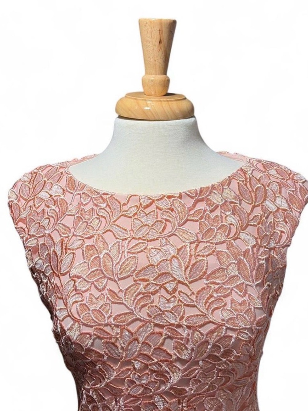 Ralph Lauren Pink Floral Lace Cap-Sleeve Sheath Dress - Picture 4 of 7
